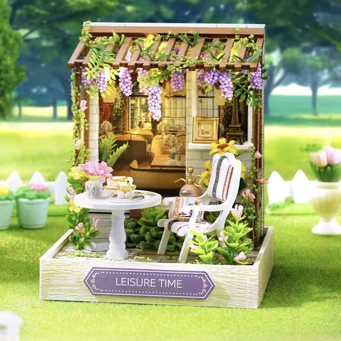 Corner Series - Miniature House